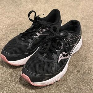 Saucony cohesion walking shoes